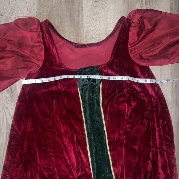 Velvet Renaissance Gown in Burgundy, Forest Green & Gold With Extras - Picture 16 of 17